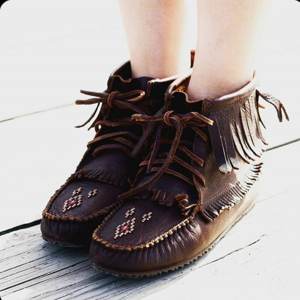 Manitobah Mukluks Moccasin